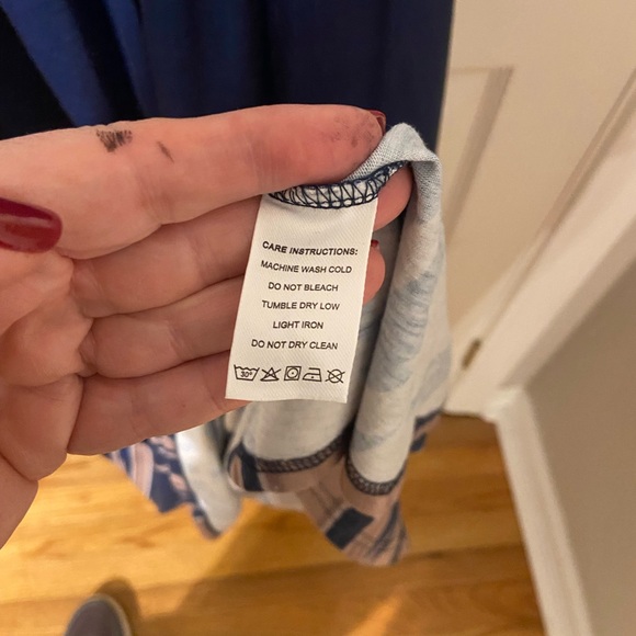 Navy Blue Floral Cold Shoulder Maxi Dress
Measurements in photos runs small - Picture 5 of 8